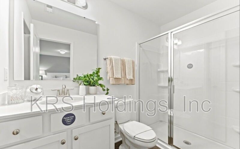 End Unit Townhome in Brand New Community! property image