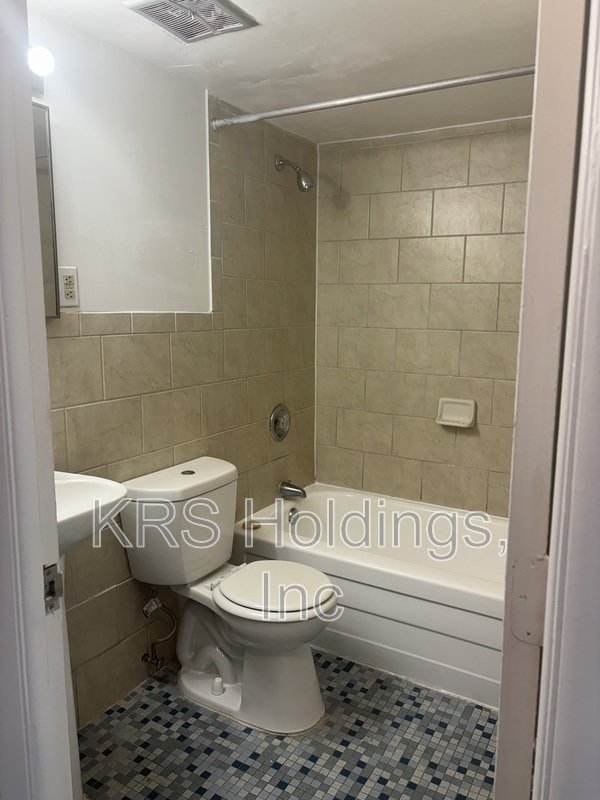 311 W Franklin Street 311 property image