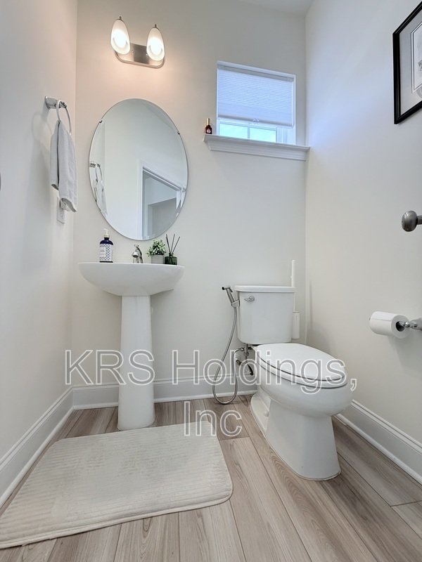 Immaculate Corner-Lot Home in Sydney Creek property image