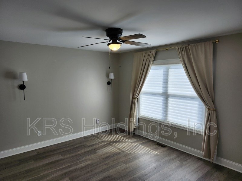 AVAILABLE NOW-Practically New 3 BR, 2.5 Bath Townhome, Great Harrisonburg Location property image