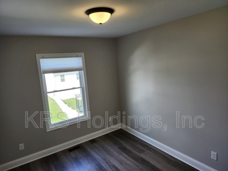 AVAILABLE NOW-Practically New 3 BR, 2.5 Bath Townhome, Great Harrisonburg Location property image