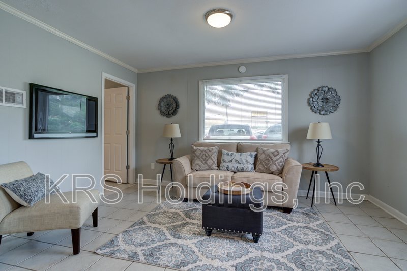 Beautiful 1 Bed 1 Bath Apartment All Utilities Included ! property image