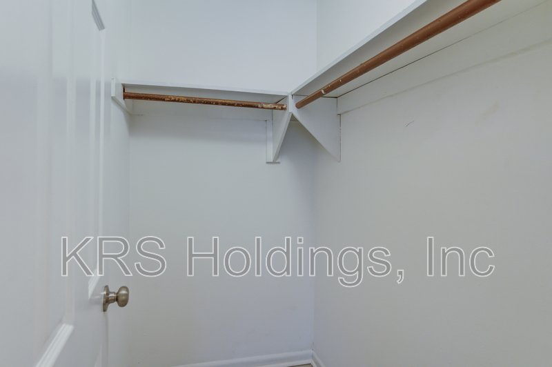 Beautiful 1 Bed 1 Bath Apartment All Utilities Included ! property image