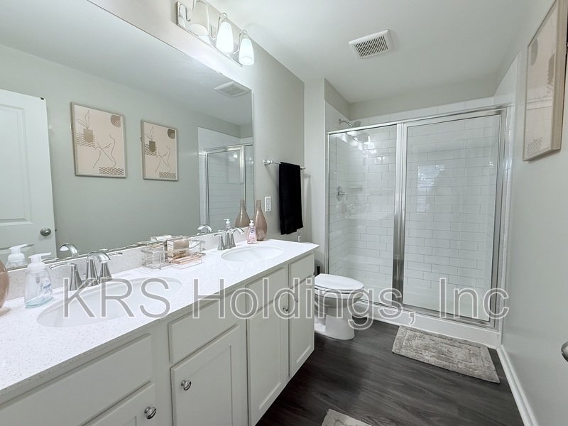 Immaculate Raleigh Townhome property image
