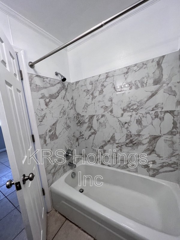 Renovated 1BR $1295/Month | Utilities Included + Washer/Dryer property image