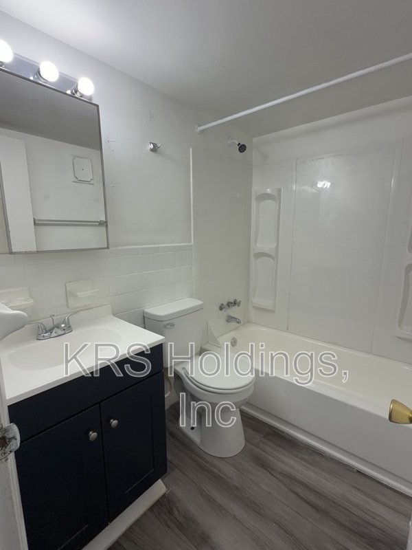 Special: $100 coupon, 8 months Lease property image