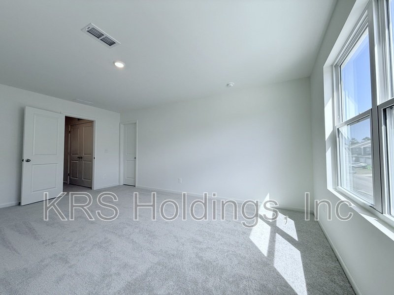 BRAND NEW CONSTRUCTION IN DURHAM! property image