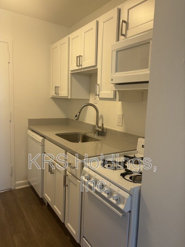 Bright property image