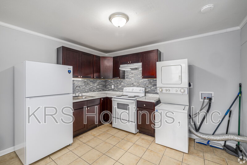 Renovated 1BR $1195/Month | Utilities Included + Washer/Dryer property image