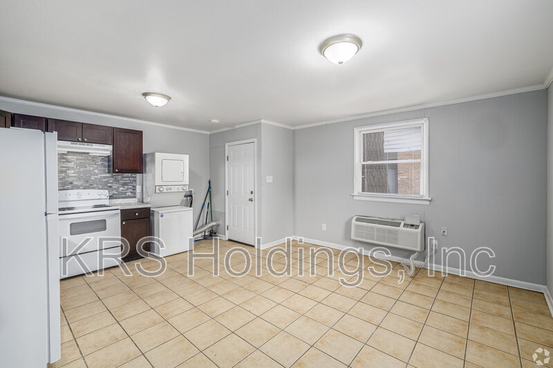 Renovated 1BR $1195/Month | Utilities Included + Washer/Dryer property image