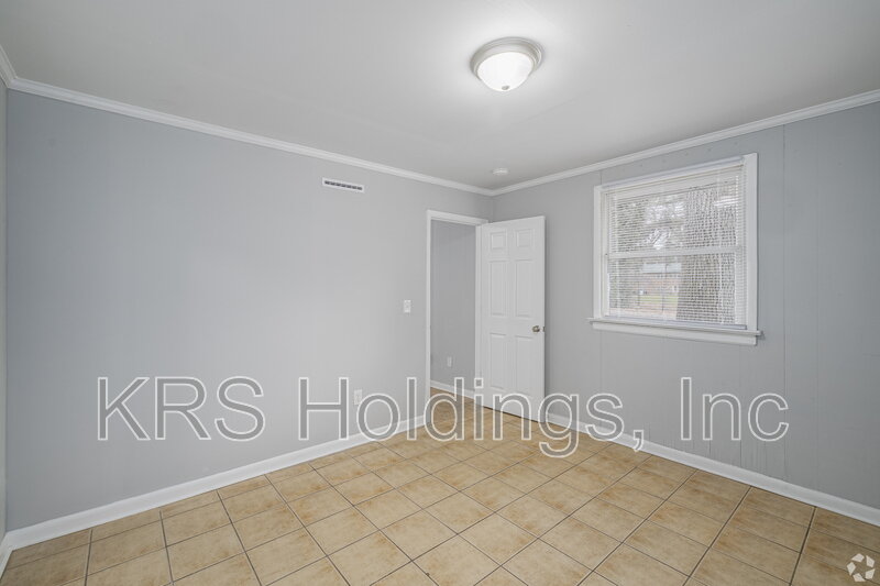 Renovated 1BR $1195/Month | Utilities Included + Washer/Dryer property image