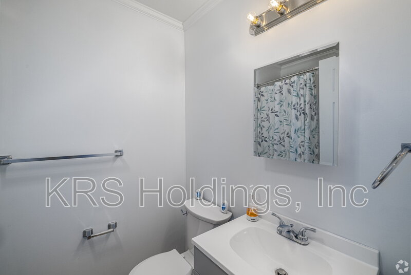 Renovated 1BR $1195/Month | Utilities Included + Washer/Dryer property image