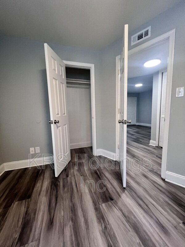 2102 Phaup st Unit B property image