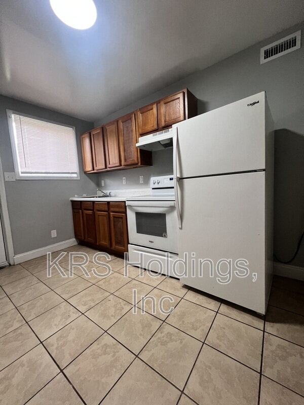 2102 Phaup st Unit B property image
