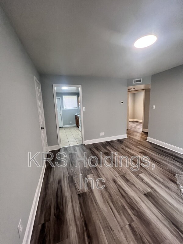 2102 Phaup st Unit B property image