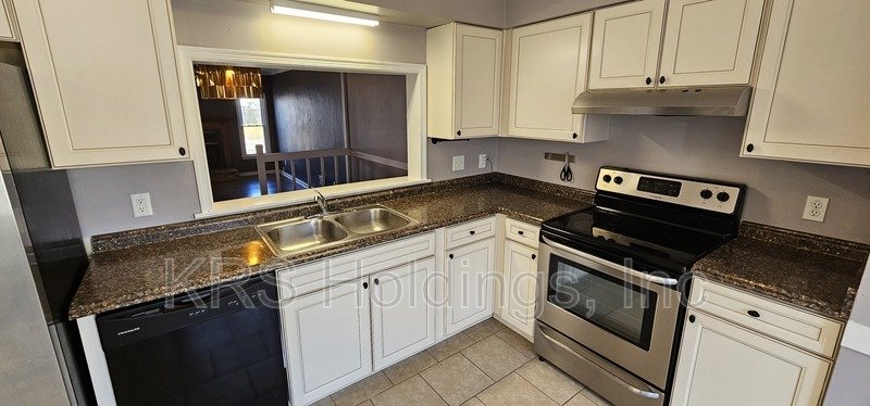 Bright property image