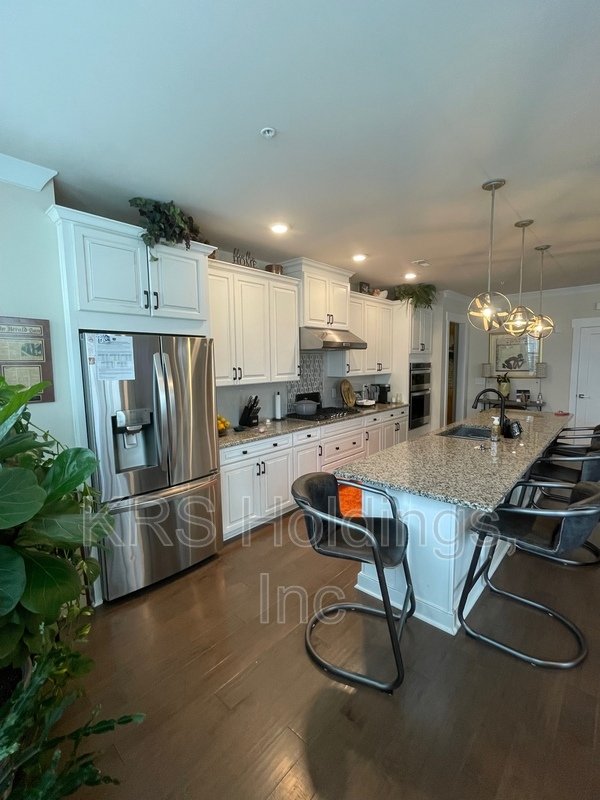 FREE RENT! Beautiful 2BR, 2BA Street-Level Ranch Condo in Cottages at Brier Creek property image