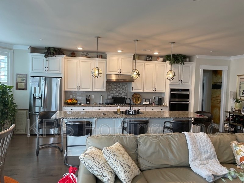 FREE RENT! Beautiful 2BR, 2BA Street-Level Ranch Condo in Cottages at Brier Creek property image