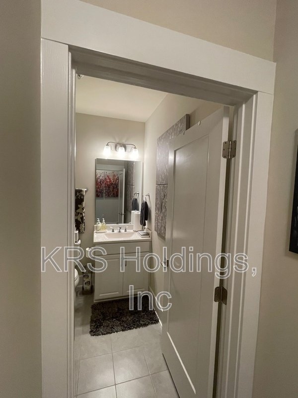 FREE RENT! Beautiful 2BR, 2BA Street-Level Ranch Condo in Cottages at Brier Creek property image