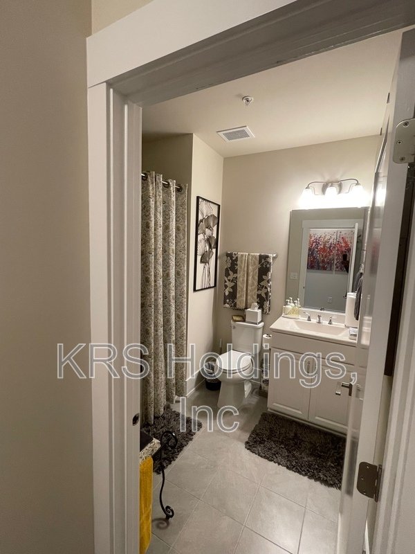 FREE RENT! Beautiful 2BR, 2BA Street-Level Ranch Condo in Cottages at Brier Creek property image