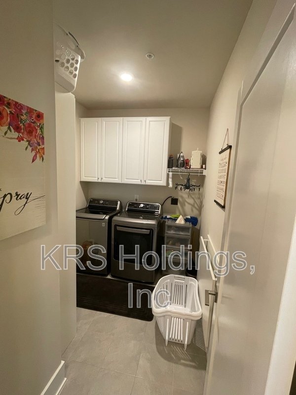 FREE RENT! Beautiful 2BR, 2BA Street-Level Ranch Condo in Cottages at Brier Creek property image