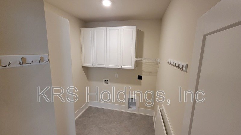 FREE RENT! Beautiful 2BR, 2BA Street-Level Ranch Condo in Cottages at Brier Creek property image