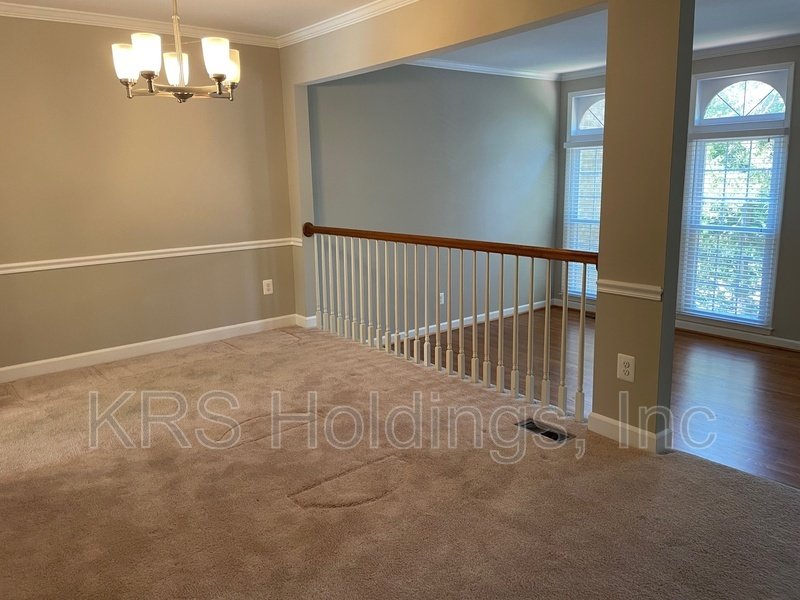 Bright property image